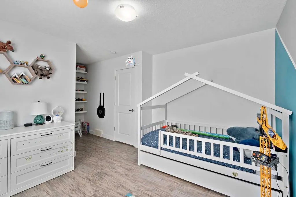 205 Copperstone Park SE Calgary AB T2Z 5E4