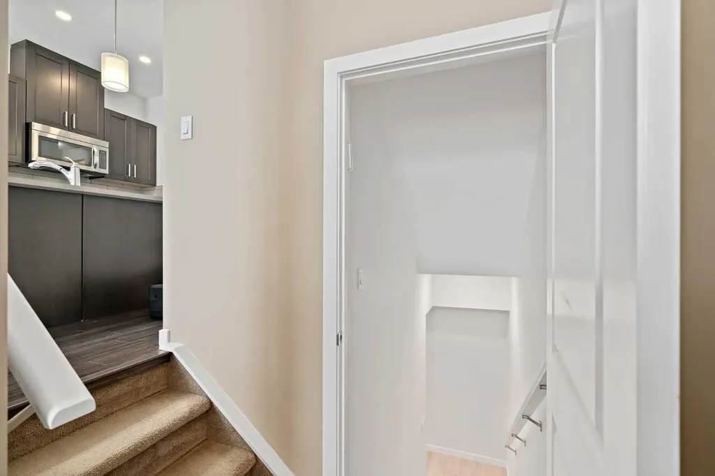 205 Copperstone Park SE Calgary AB T2Z 5E4