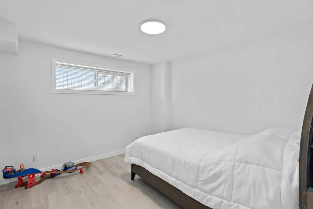 205 Copperstone Park SE Calgary AB T2Z 5E4