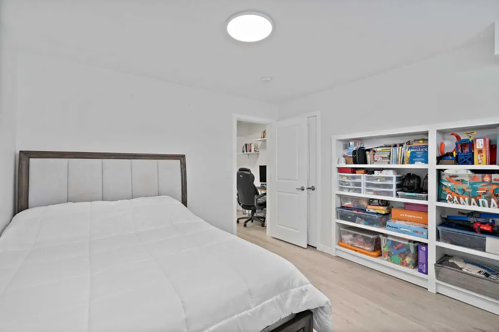 205 Copperstone Park SE Calgary AB T2Z 5E4