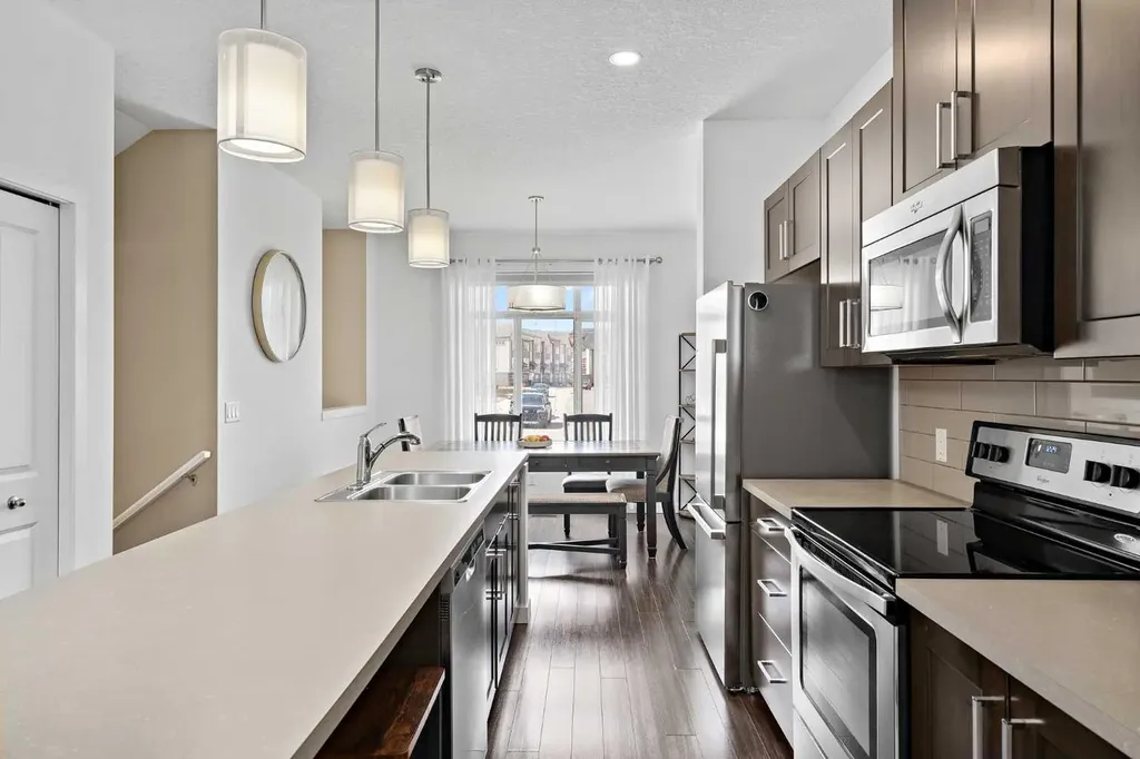 205 Copperstone Park SE Calgary AB T2Z 5E4