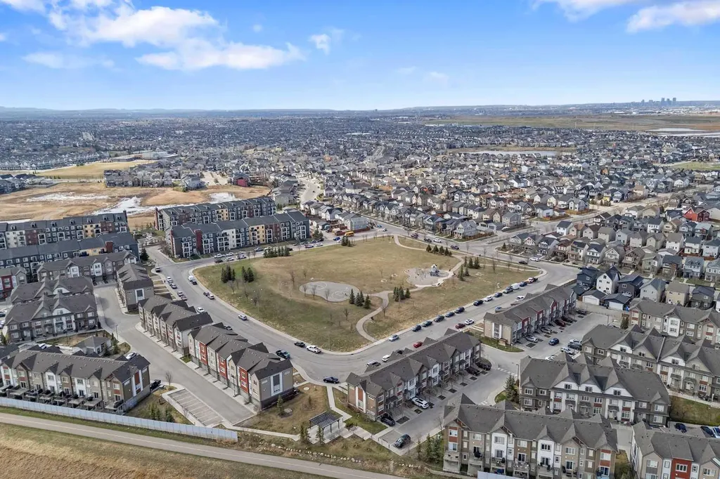 205 Copperstone Park SE Calgary AB T2Z 5E4