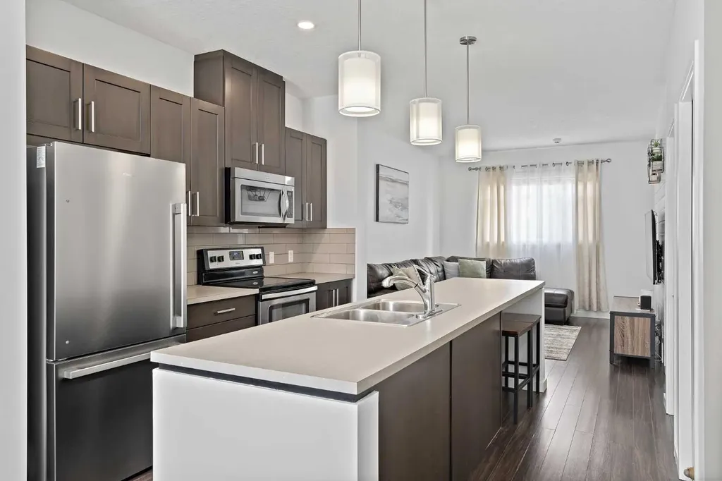 205 Copperstone Park SE Calgary AB T2Z 5E4