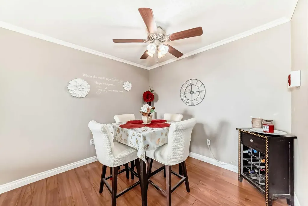 20 Dover Point SE Calgary AB T2B 3K3