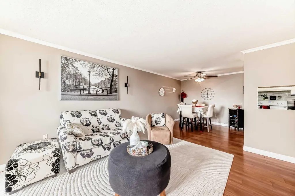 20 Dover Point SE Calgary AB T2B 3K3