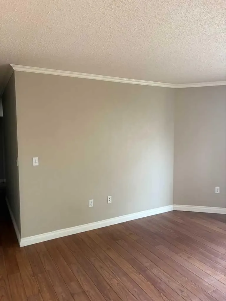 20 Dover Point SE Calgary AB T2B 3K3