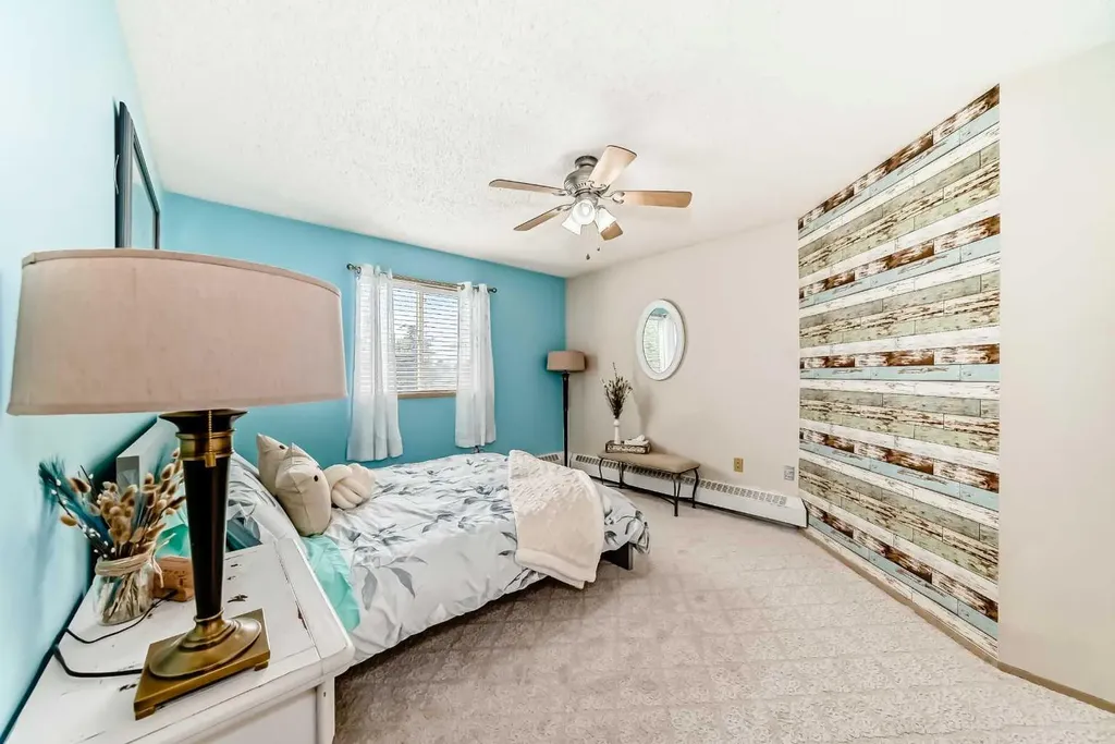 20 Dover Point SE Calgary AB T2B 3K3