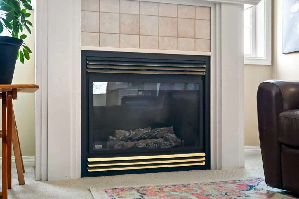 45 N Railway Street Okotoks AB T1S 1J3