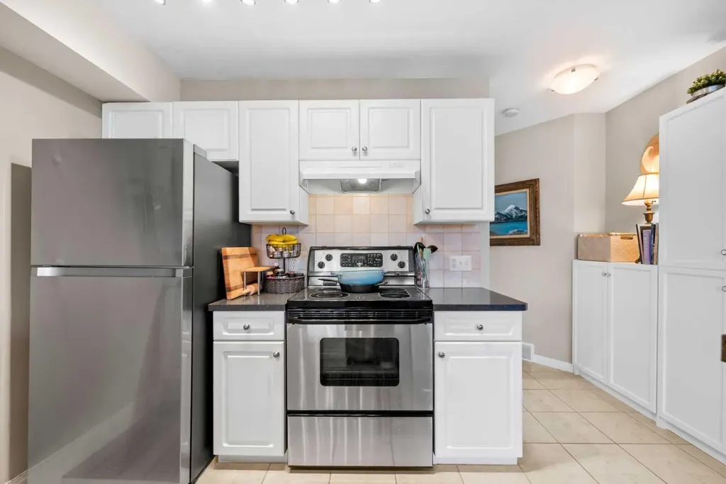45 N Railway Street Okotoks AB T1S 1J3
