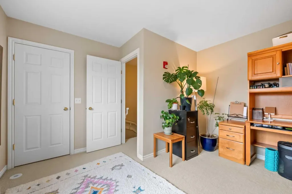 45 N Railway Street Okotoks AB T1S 1J3
