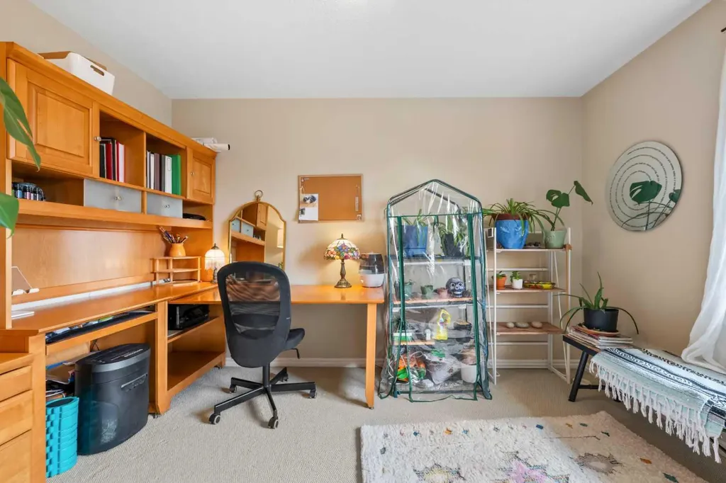 45 N Railway Street Okotoks AB T1S 1J3