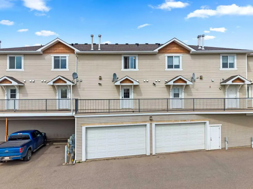 45 N Railway Street Okotoks AB T1S 1J3