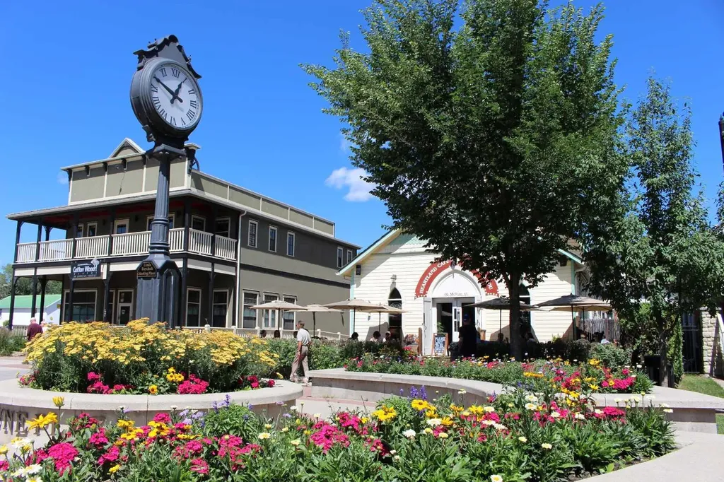 45 N Railway Street Okotoks AB T1S 1J3