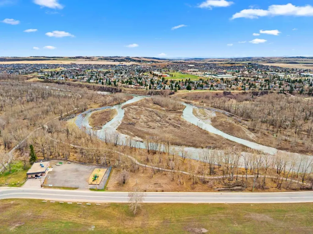 45 N Railway Street Okotoks AB T1S 1J3