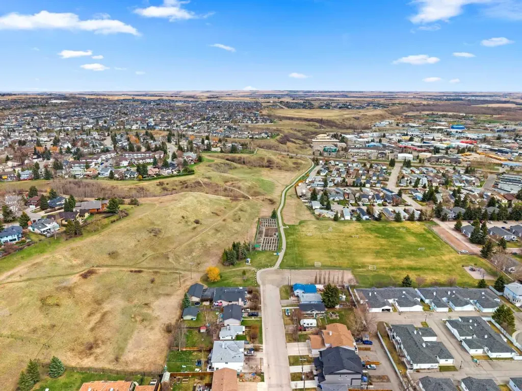45 N Railway Street Okotoks AB T1S 1J3
