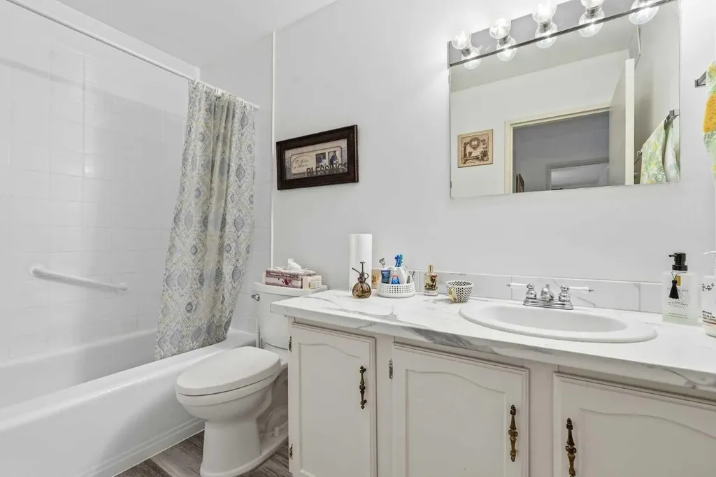 8948 Elbow Drive SW Calgary AB T2V 0H9