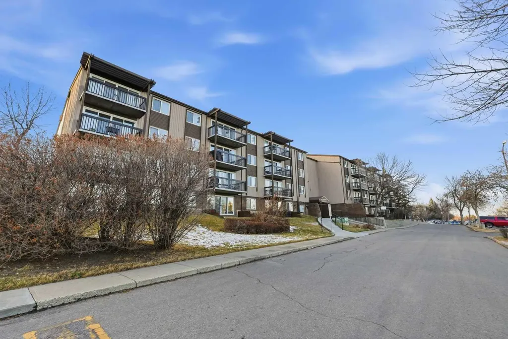 8948 Elbow Drive SW Calgary AB T2V 0H9
