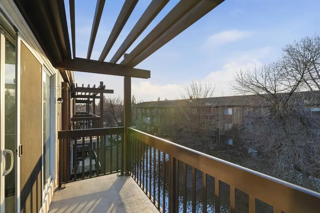 8948 Elbow Drive SW Calgary AB T2V 0H9