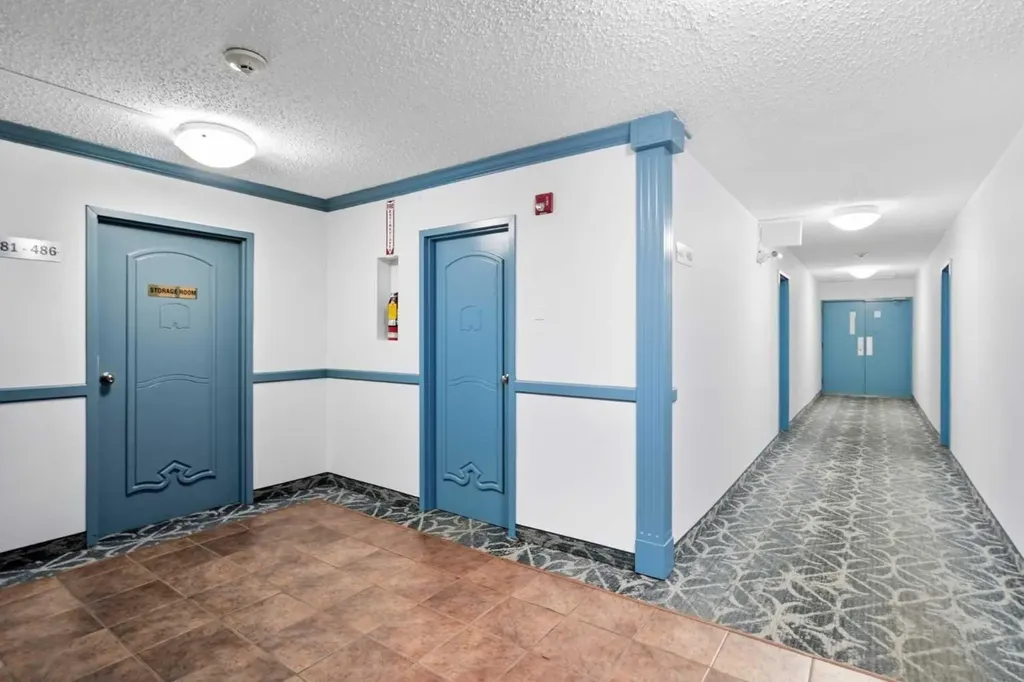 8948 Elbow Drive SW Calgary AB T2V 0H9