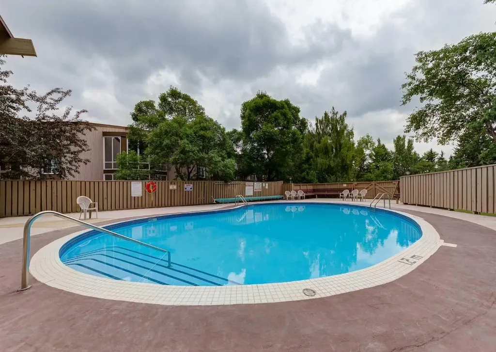 8948 Elbow Drive SW Calgary AB T2V 0H9