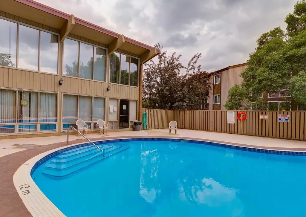 8948 Elbow Drive SW Calgary AB T2V 0H9