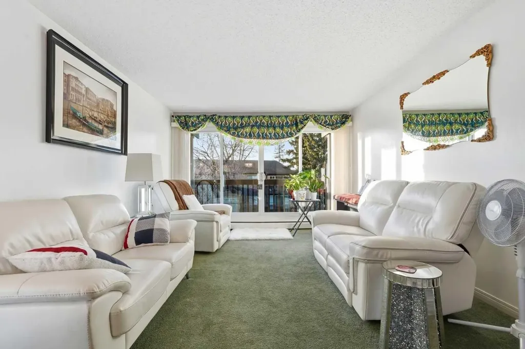 8948 Elbow Drive SW Calgary AB T2V 0H9