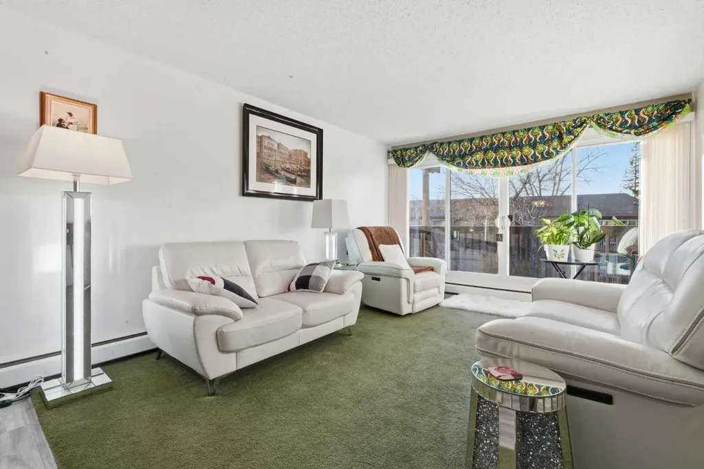 8948 Elbow Drive SW Calgary AB T2V 0H9