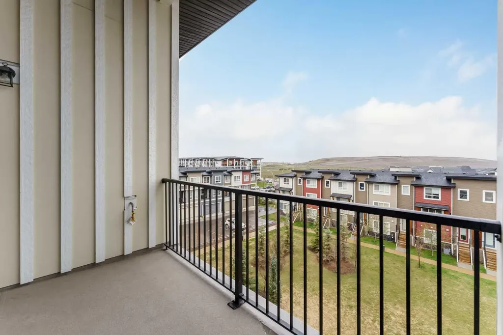 35 Walgrove Walk SE Calgary AB T2X 4S6