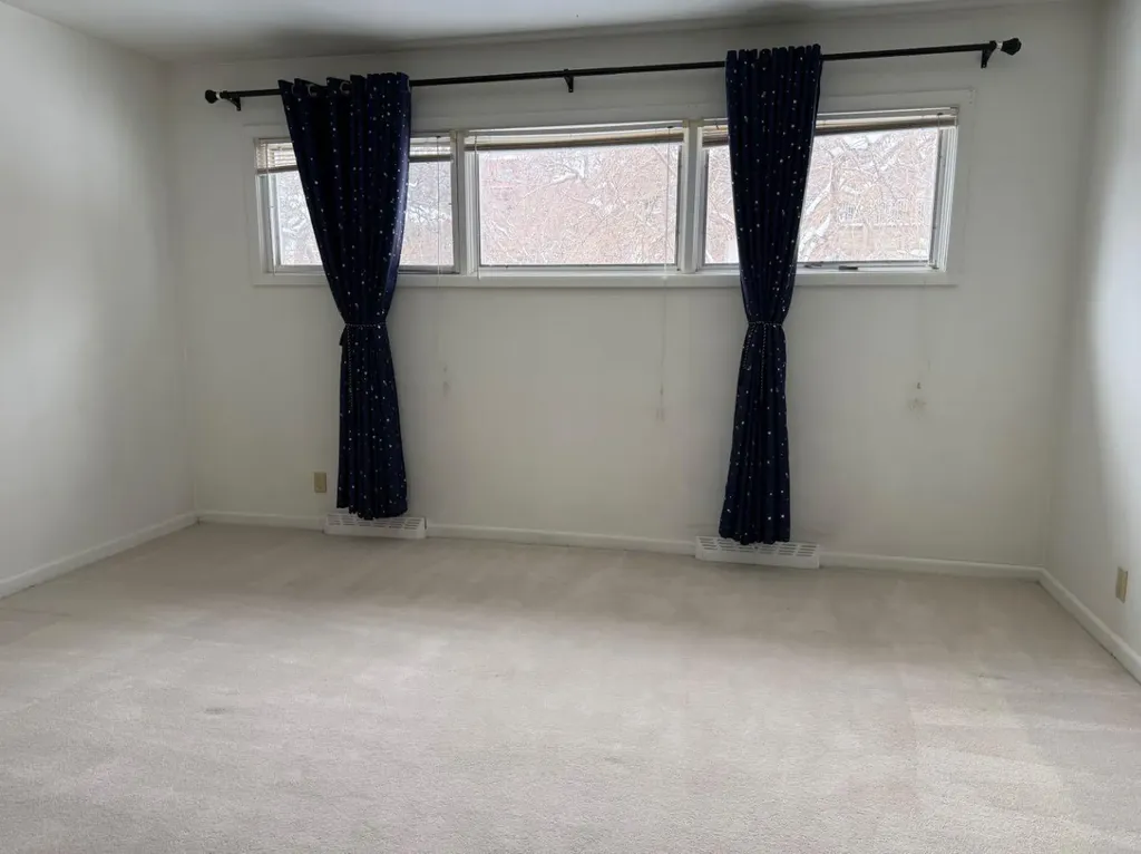 1731 12 Avenue NW Calgary AB T2N 1J3