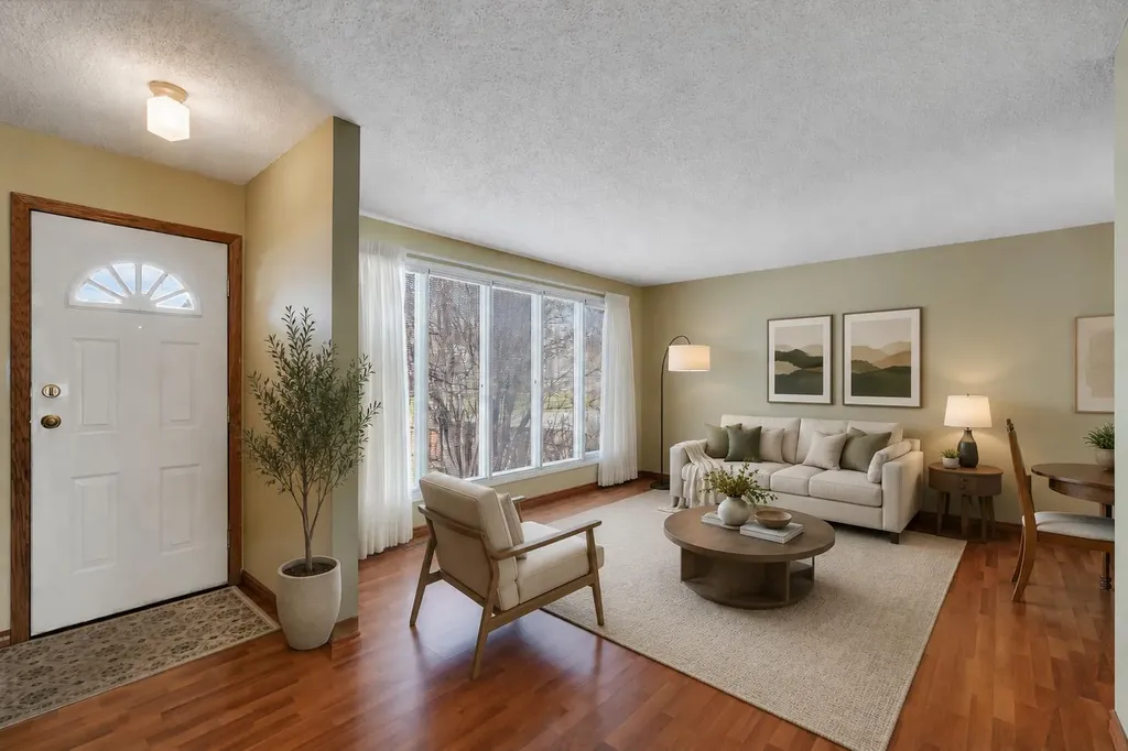 212 Westwood Drive SW Calgary AB T3C 2W3
