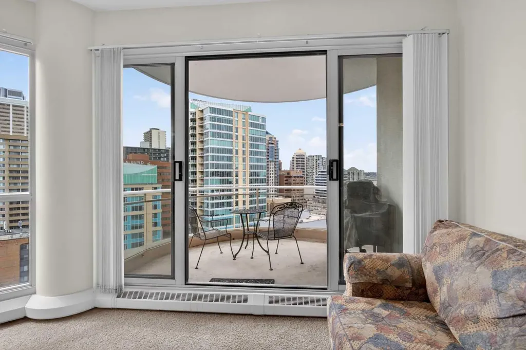 804 3 Avenue SW Calgary AB T2P 2G9