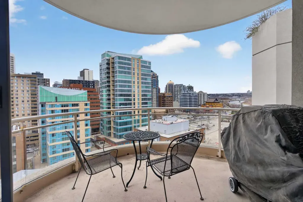 804 3 Avenue SW Calgary AB T2P 2G9