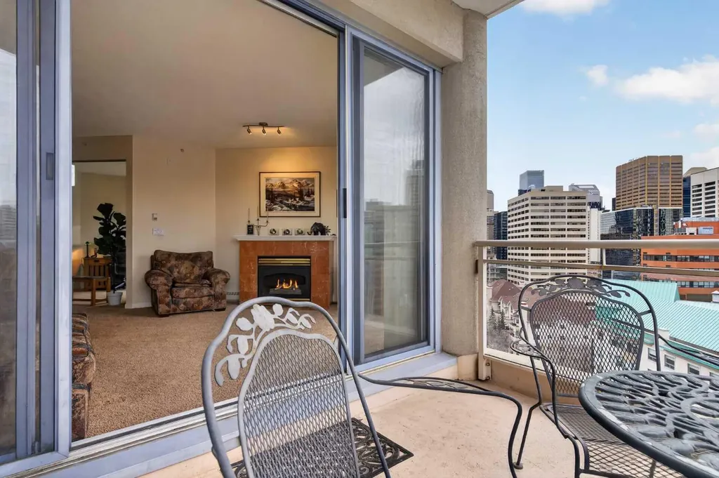 804 3 Avenue SW Calgary AB T2P 2G9