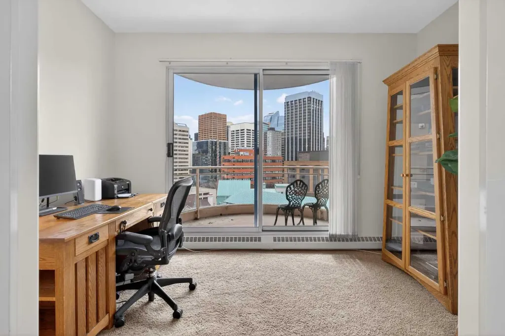 804 3 Avenue SW Calgary AB T2P 2G9