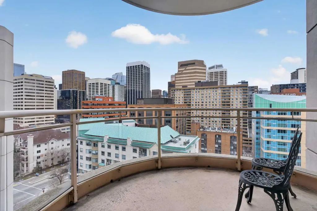 804 3 Avenue SW Calgary AB T2P 2G9