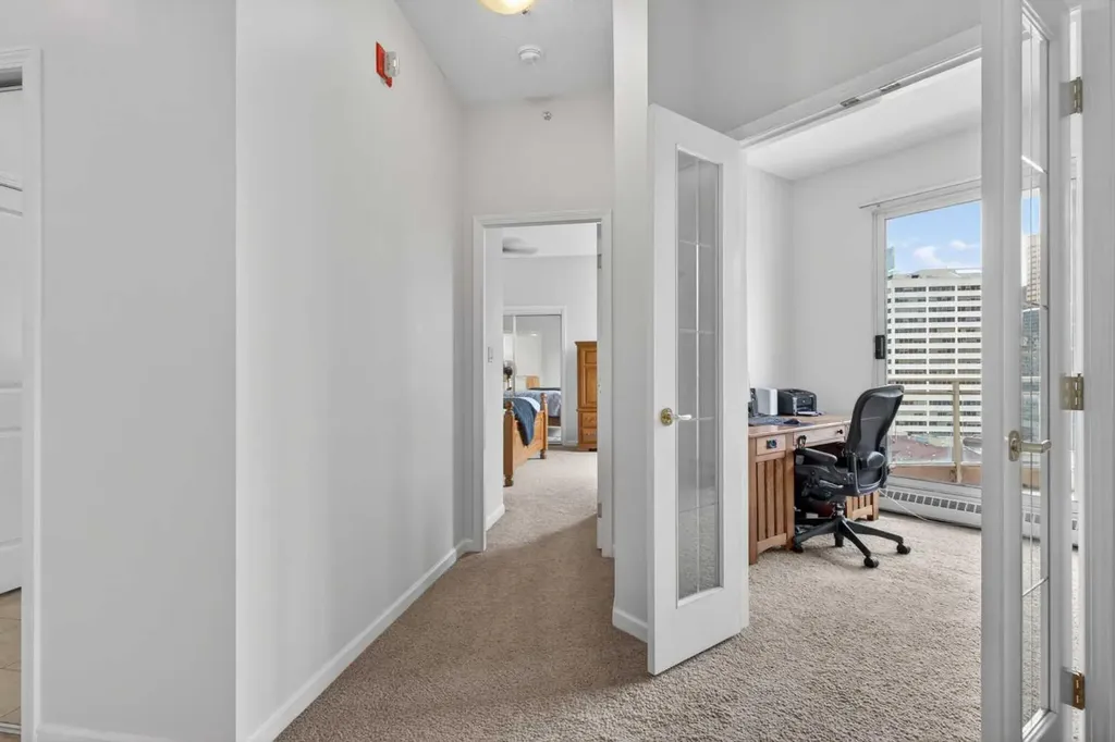804 3 Avenue SW Calgary AB T2P 2G9