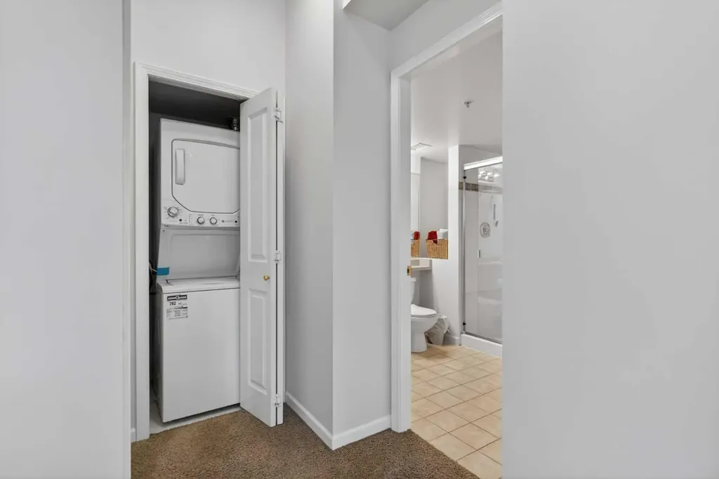 804 3 Avenue SW Calgary AB T2P 2G9