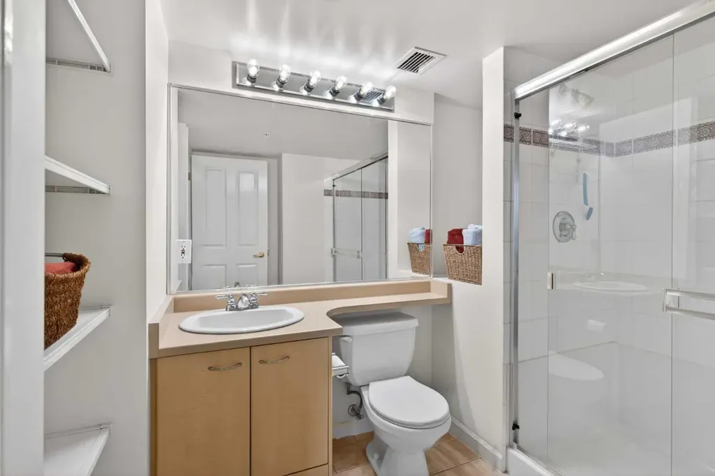 804 3 Avenue SW Calgary AB T2P 2G9
