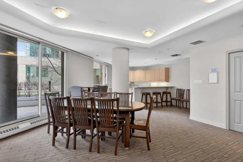 804 3 Avenue SW Calgary AB T2P 2G9