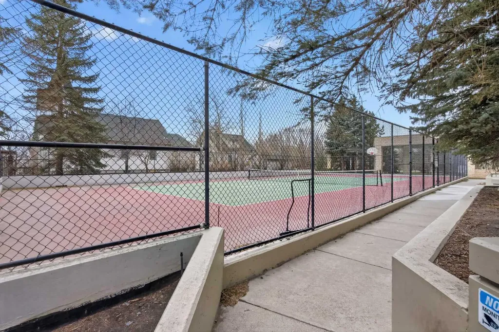 804 3 Avenue SW Calgary AB T2P 2G9