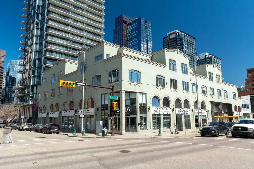638 11 Avenue SW Calgary AB T2R 0E2