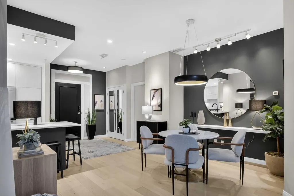 638 11 Avenue SW Calgary AB T2R 0E2