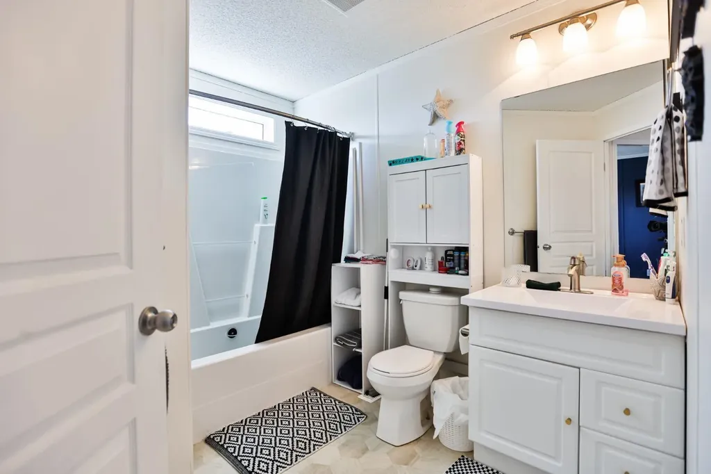 308 Spurline Avenue Coaldale AB T1M0B1