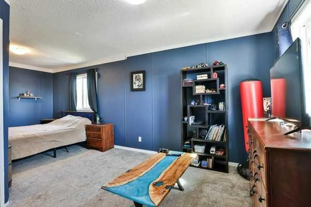 308 Spurline Avenue Coaldale AB T1M0B1