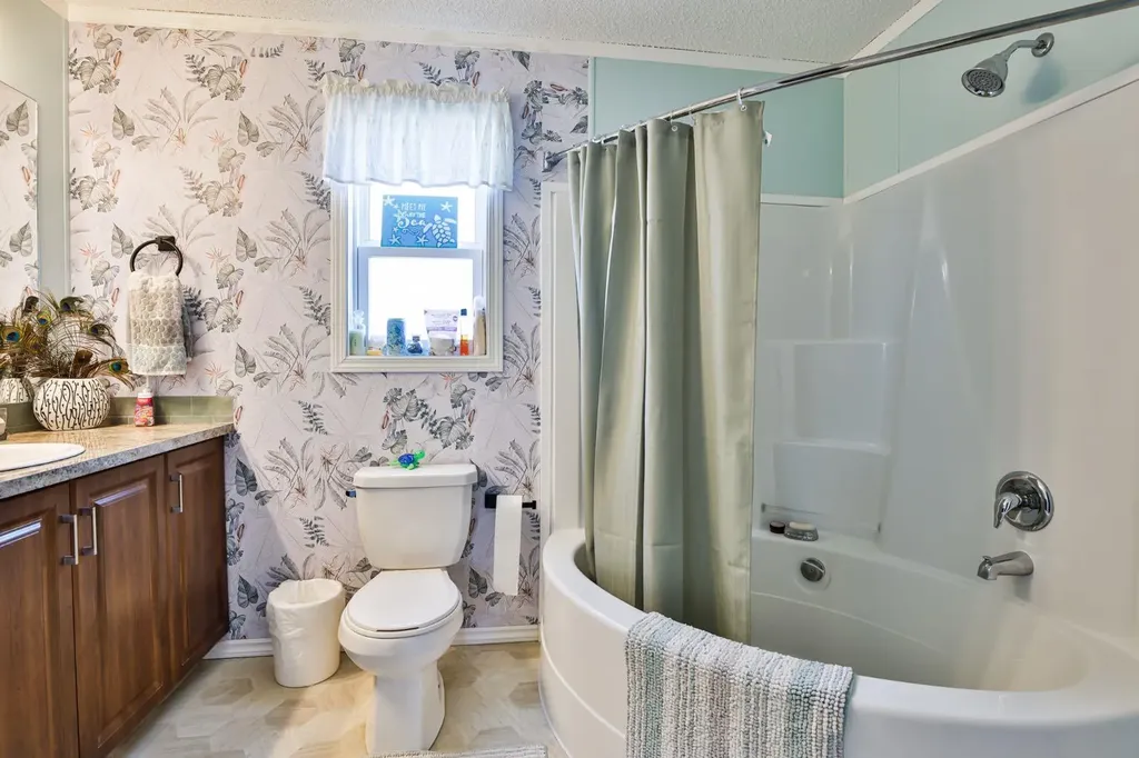 308 Spurline Avenue Coaldale AB T1M0B1