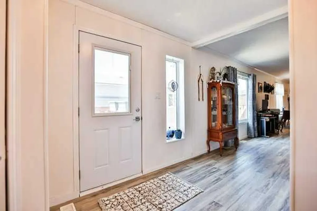 308 Spurline Avenue Coaldale AB T1M0B1