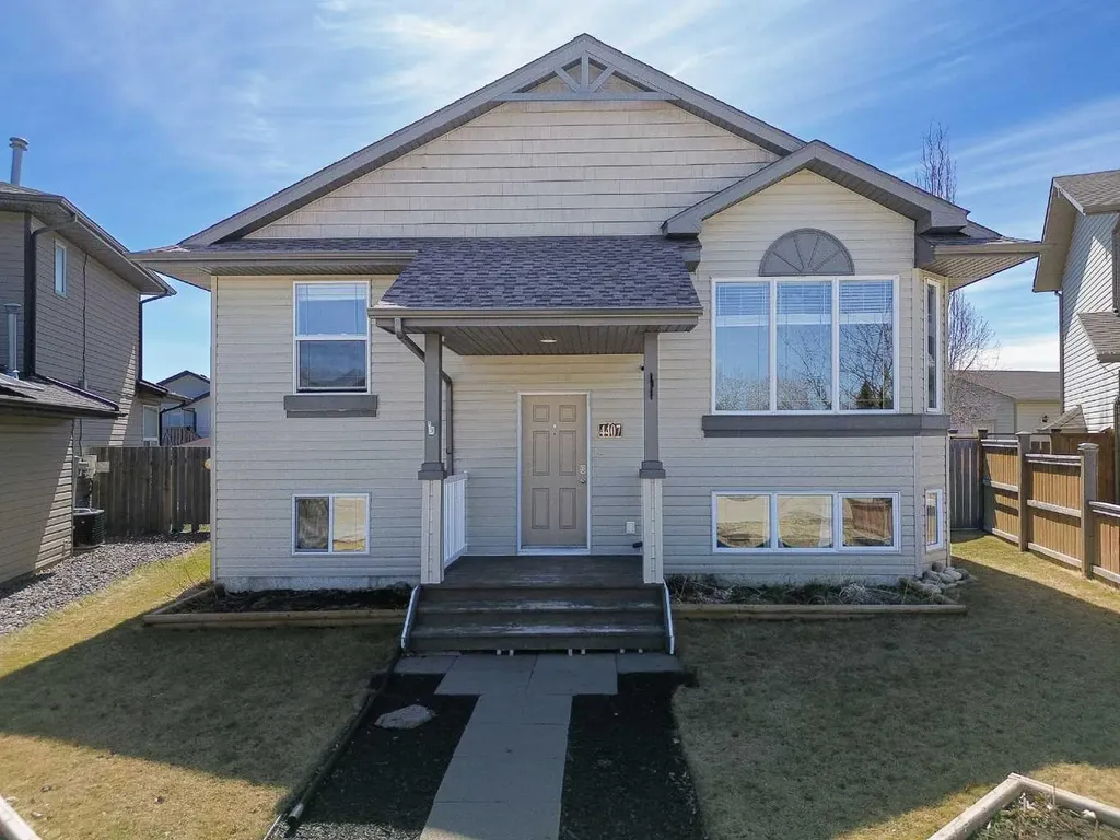 4407 58 Street Close Rocky Mountain House AB T4T0A4