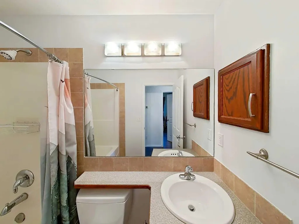 4407 58 Street Close Rocky Mountain House AB T4T0A4
