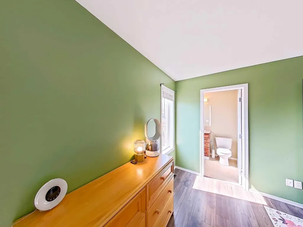 4407 58 Street Close Rocky Mountain House AB T4T0A4