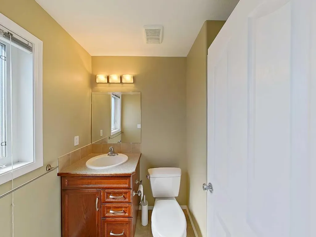 4407 58 Street Close Rocky Mountain House AB T4T0A4